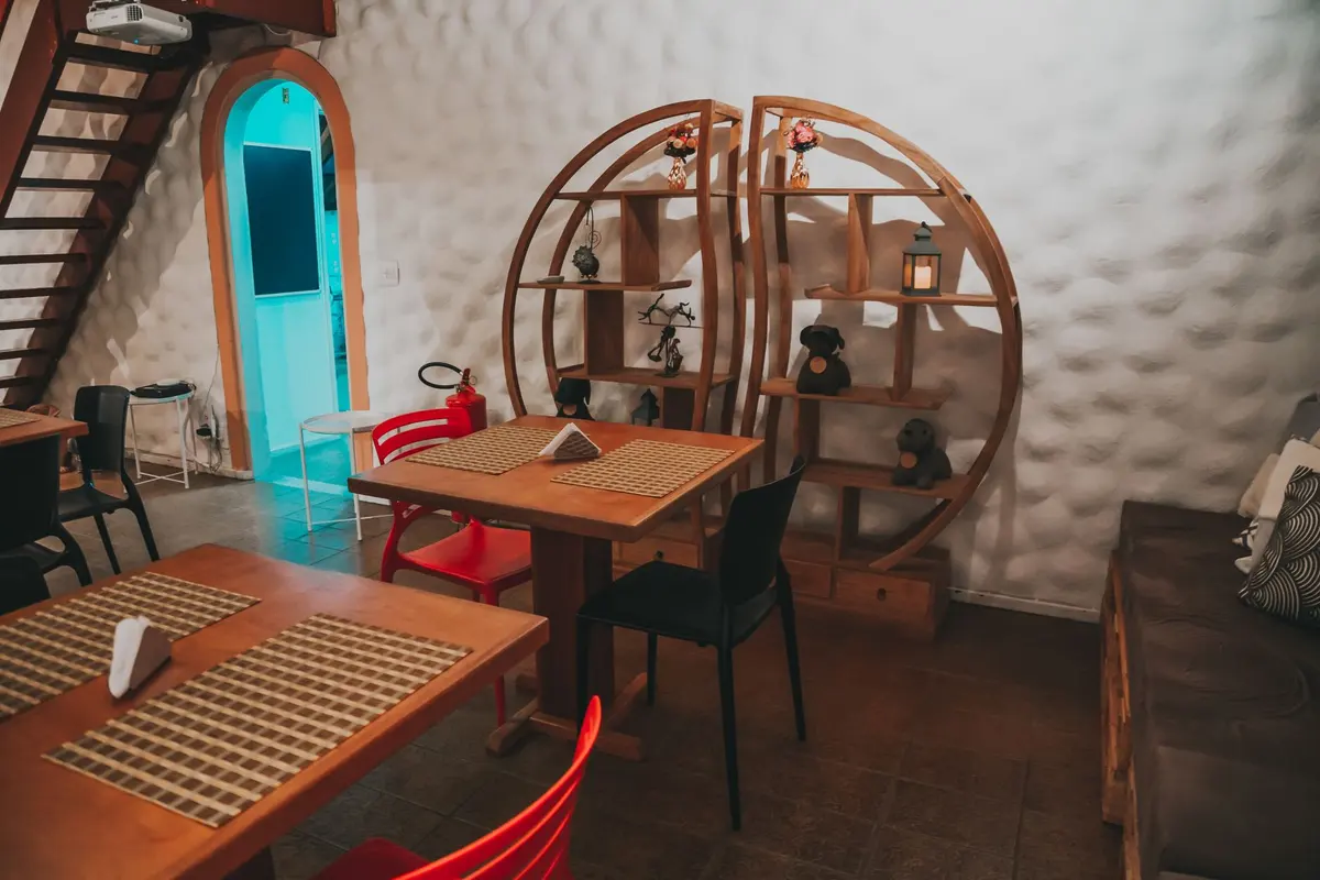 Sala restauracji wieczorem